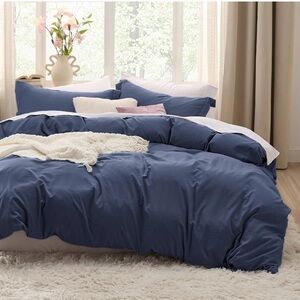NEW, "Bedsure" Queen Size, Navy Duvet Cover, 3 pieces
